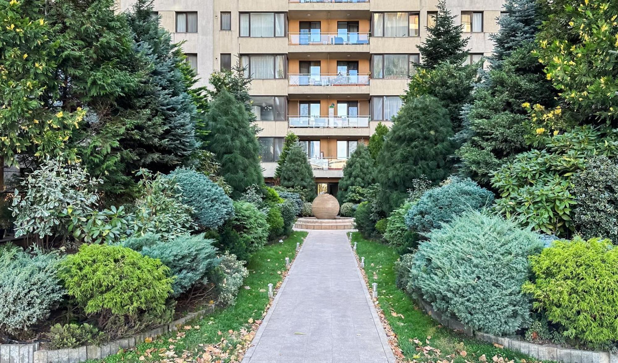Garden Apartment - Herastrau Park 3Min Walk Bucharest Exterior photo
